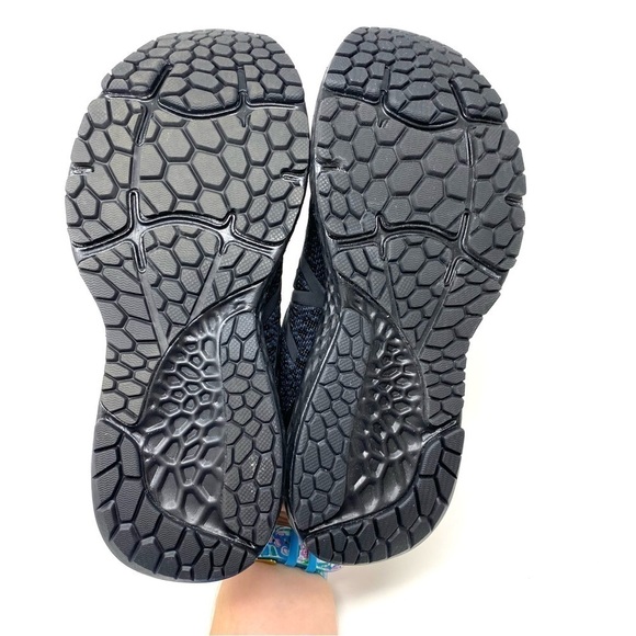 New Balance W880T10 Black Running Shoes - Picture 6 of 7